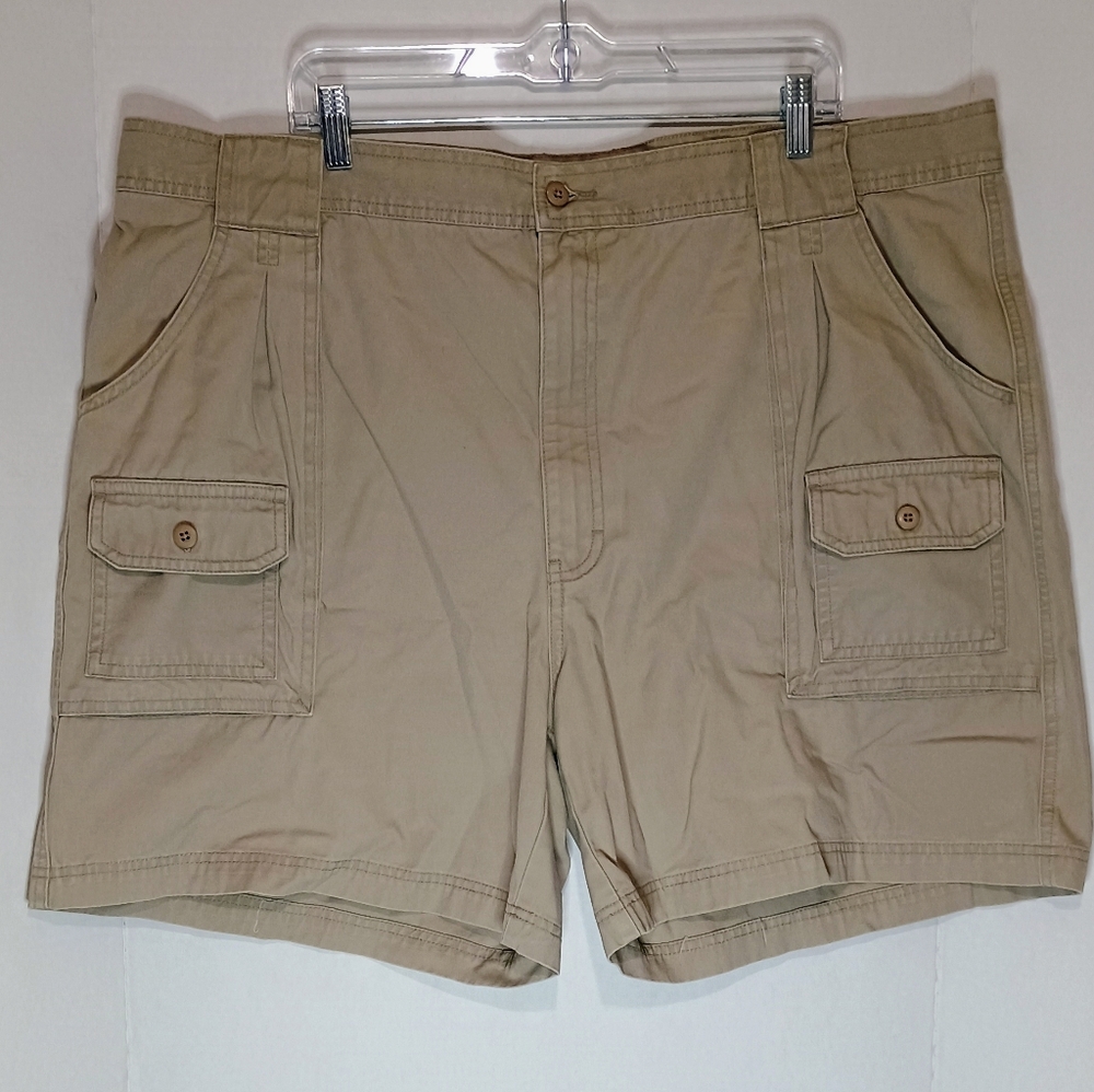 Cabela's Men’s Tan Cargo Shorts with Flap Pockets Size 44